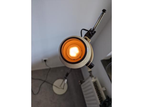 Bollamp aan standaard