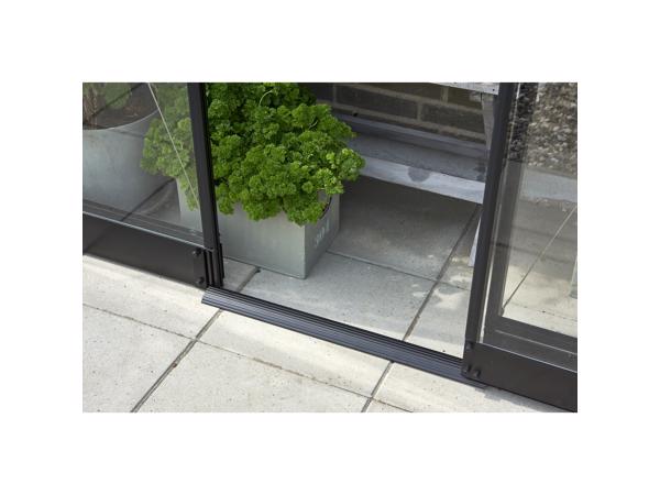 Qube LT 24, zwart, VG 3mm + PC 6 mm