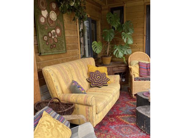 Gratis bankje 2 persoons geel