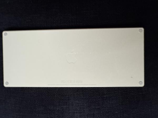 Apple Magic Keyboard  (2015)