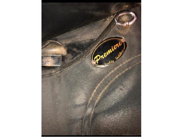 Premiere quality saddlery dressuurzadel