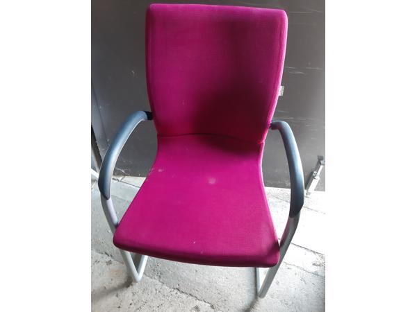 4 stoelen in de kleur bordeaux
