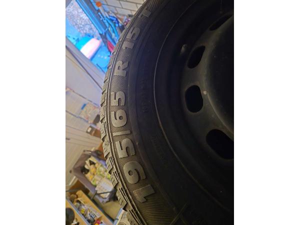 Winterbanden - 195/65 R15 T