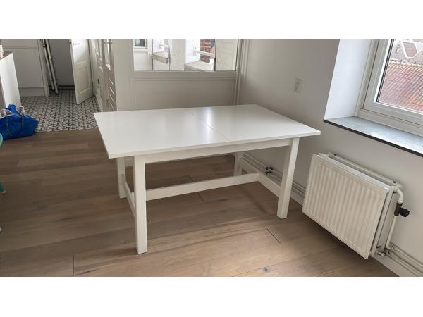 Uitschuifbare eettafel