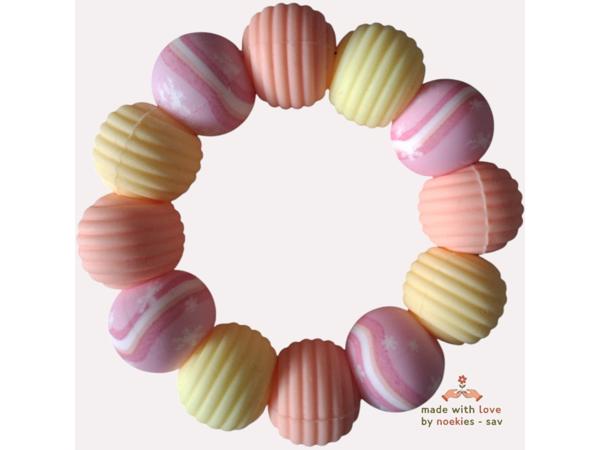 Noekies Handgemaakte Bijtring roze oranje geel - Nieuw!