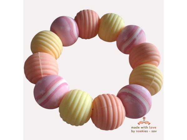 Noekies Handgemaakte Bijtring roze oranje geel - Nieuw!