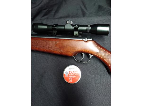 HAMMERLI HUNTER FORCE 600 (4,5mm) 7,5 Joule & scope 4x32