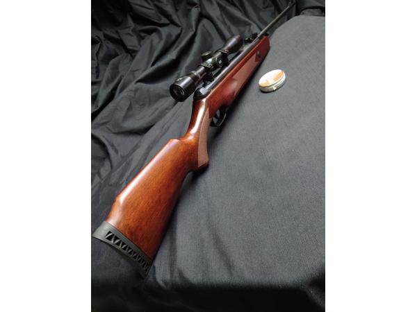 HAMMERLI HUNTER FORCE 600 (4,5mm) 7,5 Joule & scope 4x32