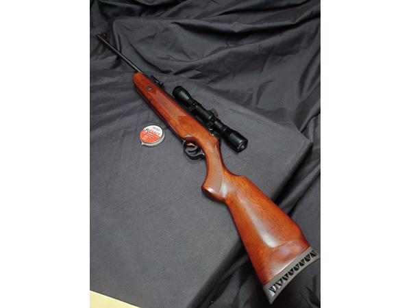 HAMMERLI HUNTER FORCE 600 (4,5mm) 7,5 Joule & scope 4x32
