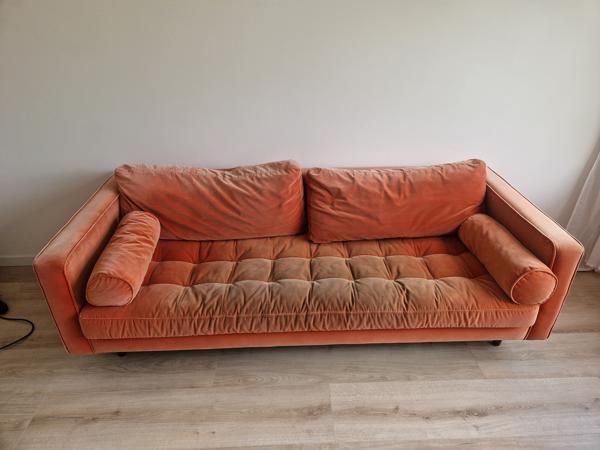Fluwelen driezitsbank (kleur burnt orange)