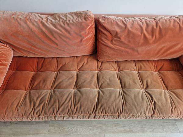 Fluwelen driezitsbank (kleur burnt orange)