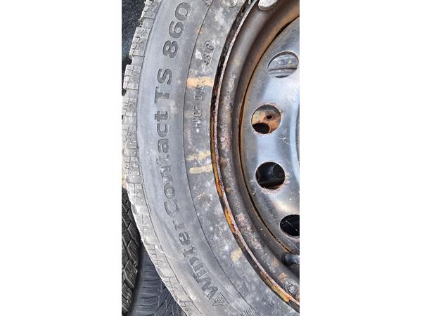 Autobanden met velg
