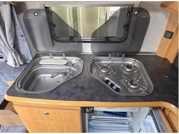 LMC Dominant 475 RD 2005 Truma Mover Volautomaat Vast bed