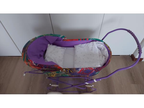 kinderwagen voor de pop