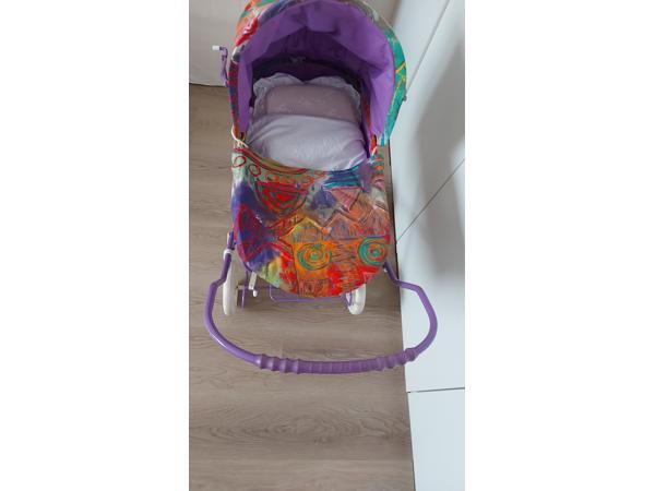 kinderwagen voor de pop