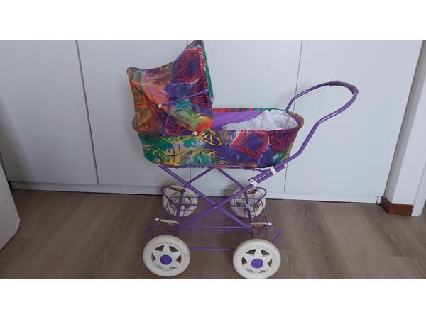 kinderwagen voor de pop