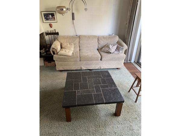 salontafel, zeer degelijk.