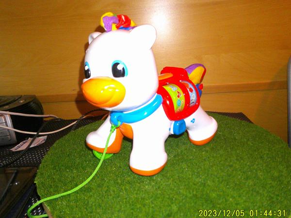Clementoni zingende pony 1