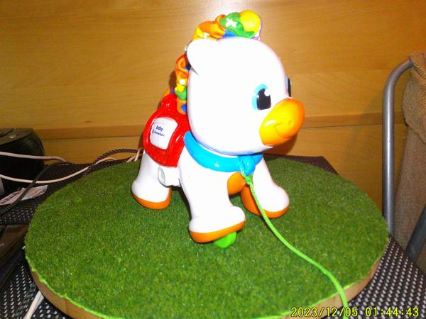 Clementoni zingende pony 1
