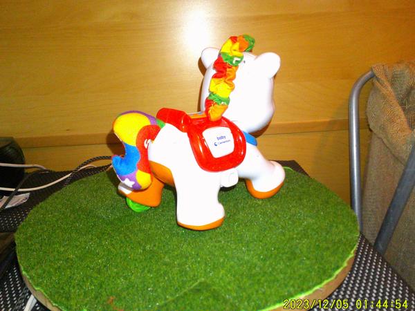 Clementoni zingende pony 1