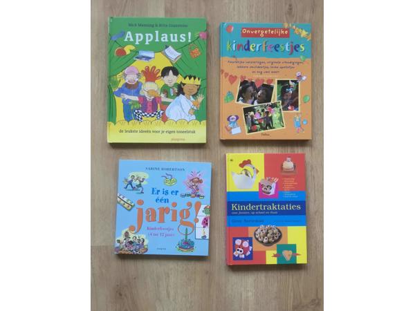 Kinderfeest, kindertraktaties, toneelspelen boeken