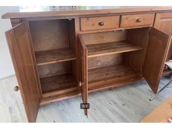 Massief houten dressoir / kast