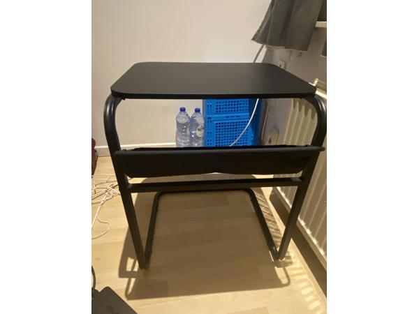 zwarte bijzettafel van ikea