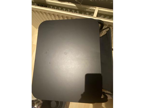 zwarte bijzettafel van ikea