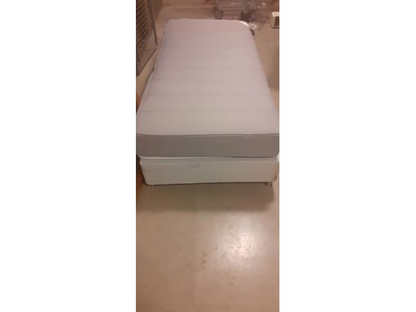 Eenpersoons bed + matras