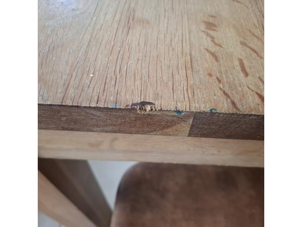 Vierkante tafel  uit hout