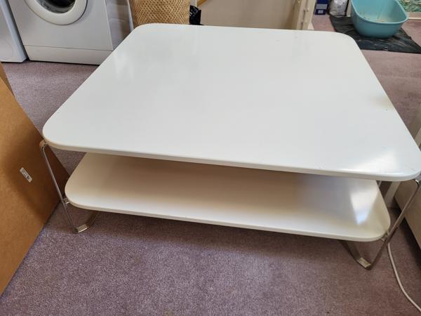 Vierkante IKEA salontafel