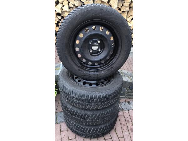 Winterbanden set op KIA velg 185 / 65 / R15 88T