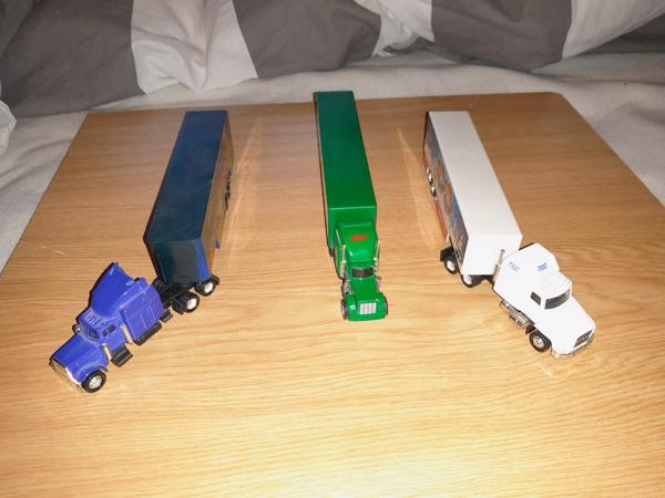 3 amerikaanse truck combinaties.