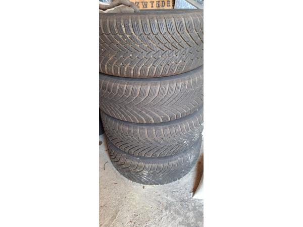 Set van 4 winterbanden op stalen velg 205/55 R16
