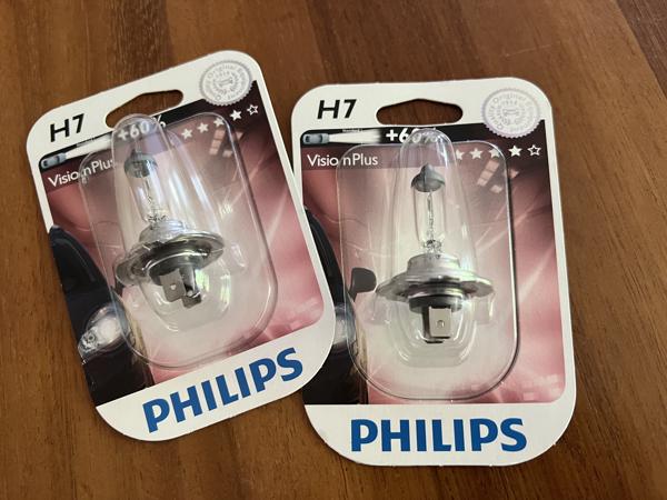 2 stuks Philips H7 vision plus  lampen 55w
