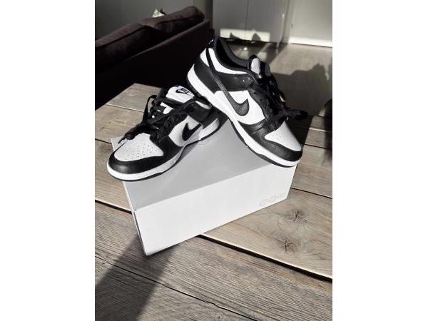 Nike Dunk Low te koop!! Maat 39