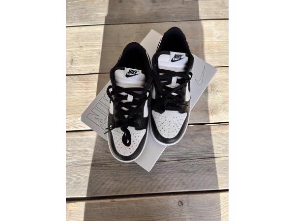 Nike Dunk Low te koop!! Maat 39