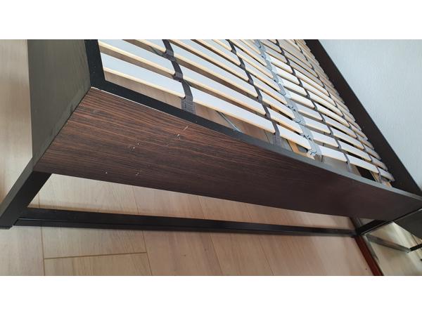 2persoonsbed omtrek + lattenbodem 206x166