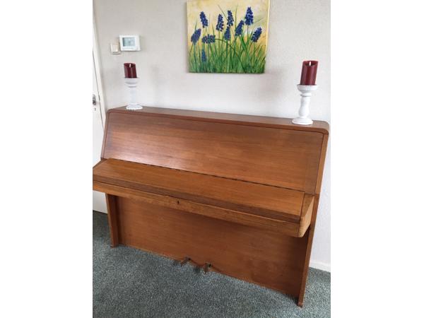 Piano merk Rippen moet helaas weg ivm verbouwing