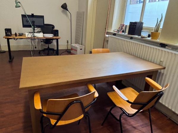 Nou kijk eens: een eettafel in prima staat