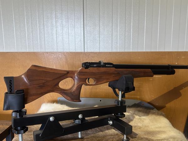 Jhkan Noblellis Walnut .35 / 9mm PCP