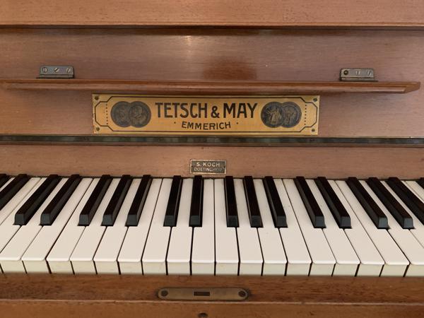 Gratis af te halen: Piano Tetsch & May (Emmerich)