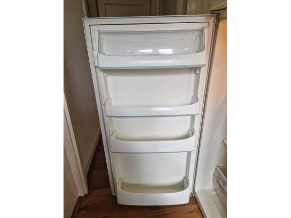 Gratis koelkast vriezer combinatie 141cm hoog