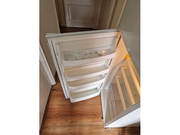 Gratis koelkast vriezer combinatie 141cm hoog