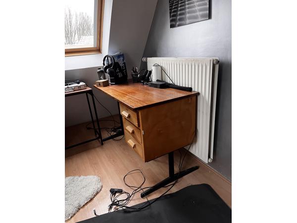 Bureau met lades
