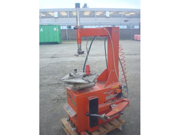 Banden De Montage Apparaat MF Aquila AS 900 380V Rood