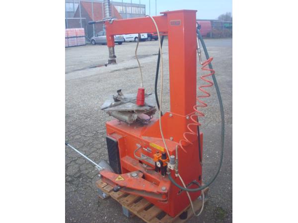 Banden De Montage Apparaat MF Aquila AS 900 380V Rood