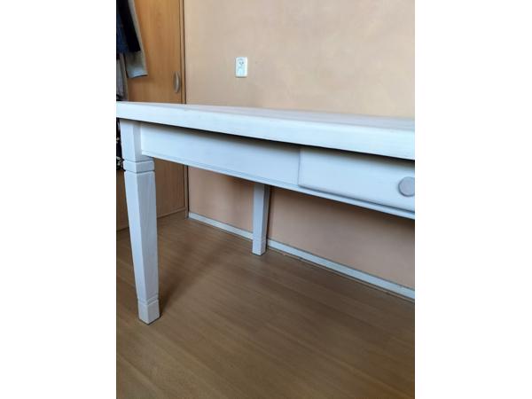 Tafel oud grenen white wash geverfd blad en poten wit