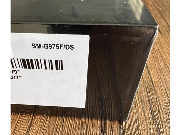 Samsung galaxy S10 GESEALD IN DOOS! €75.