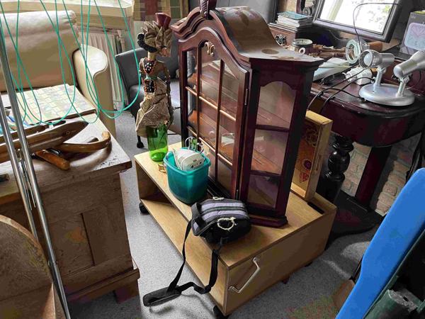 Diverse huisraad uit opruiming huis